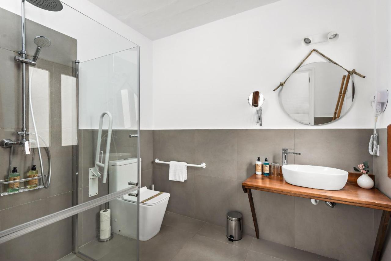 Hotel Boutique Ses 5 Claus Ciutadella  Luaran gambar