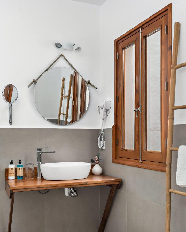 Hotel Boutique Ses 5 Claus Ciutadella  Luaran gambar