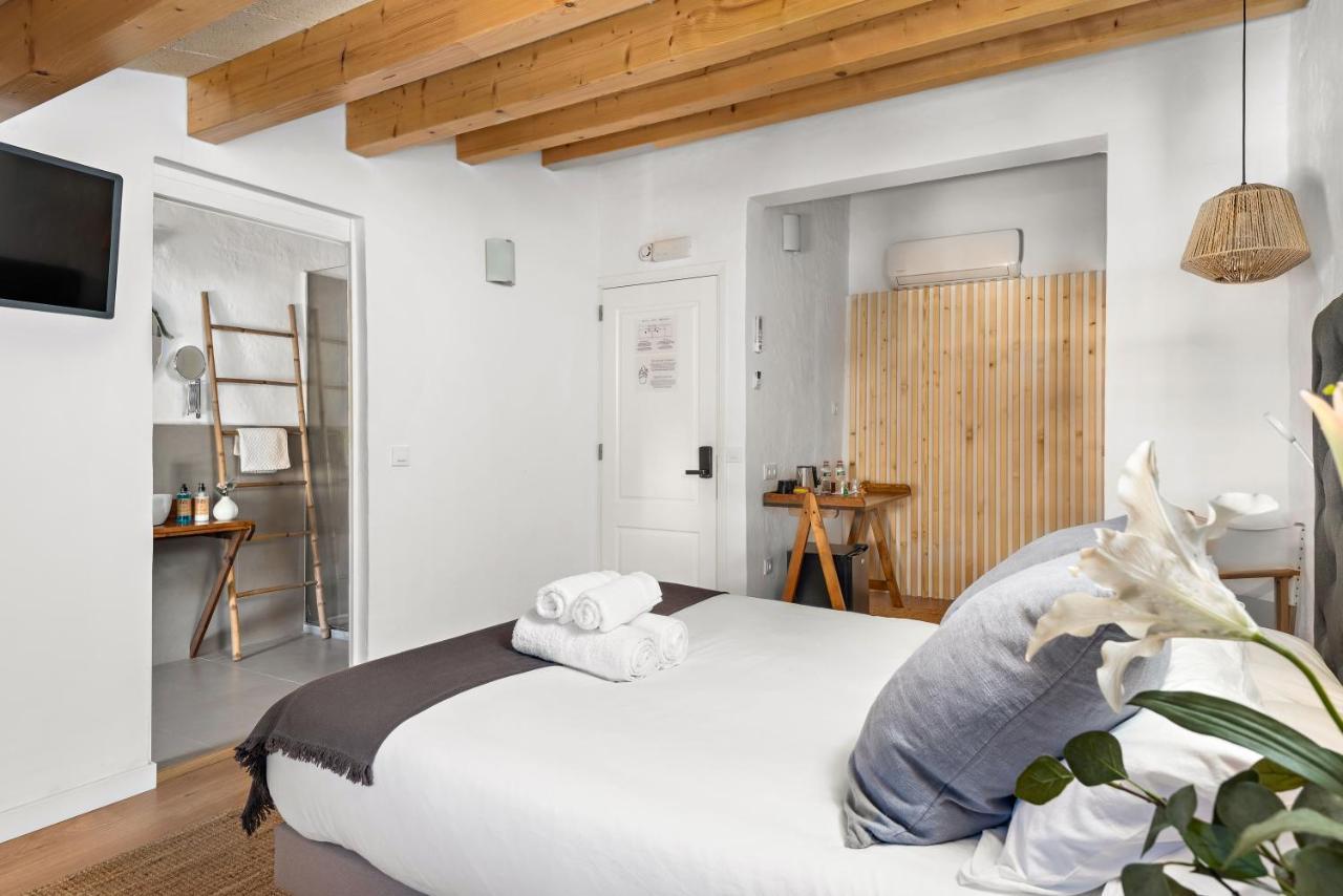 Hotel Boutique Ses 5 Claus Ciutadella  Luaran gambar