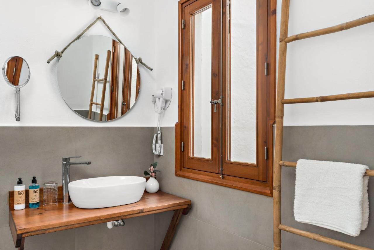 Hotel Boutique Ses 5 Claus Ciutadella  Luaran gambar